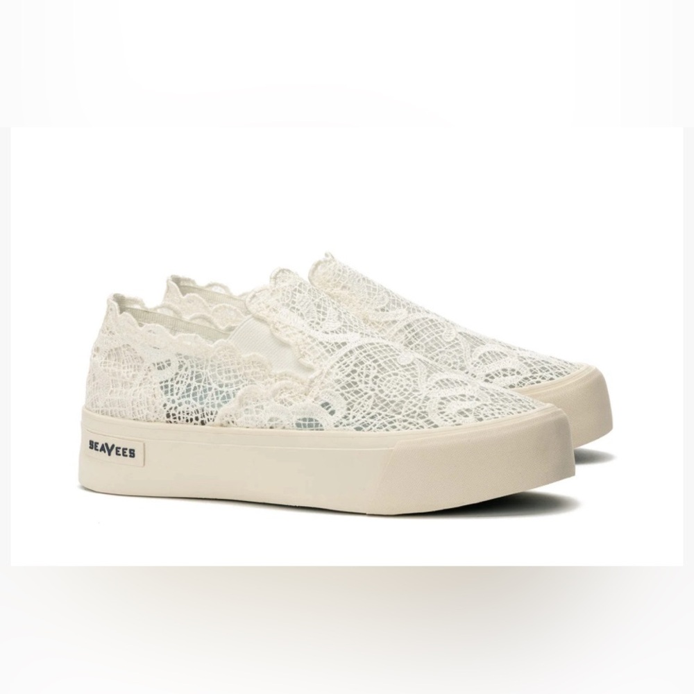 Seavees Baja Slip-On Lace Platform size 8